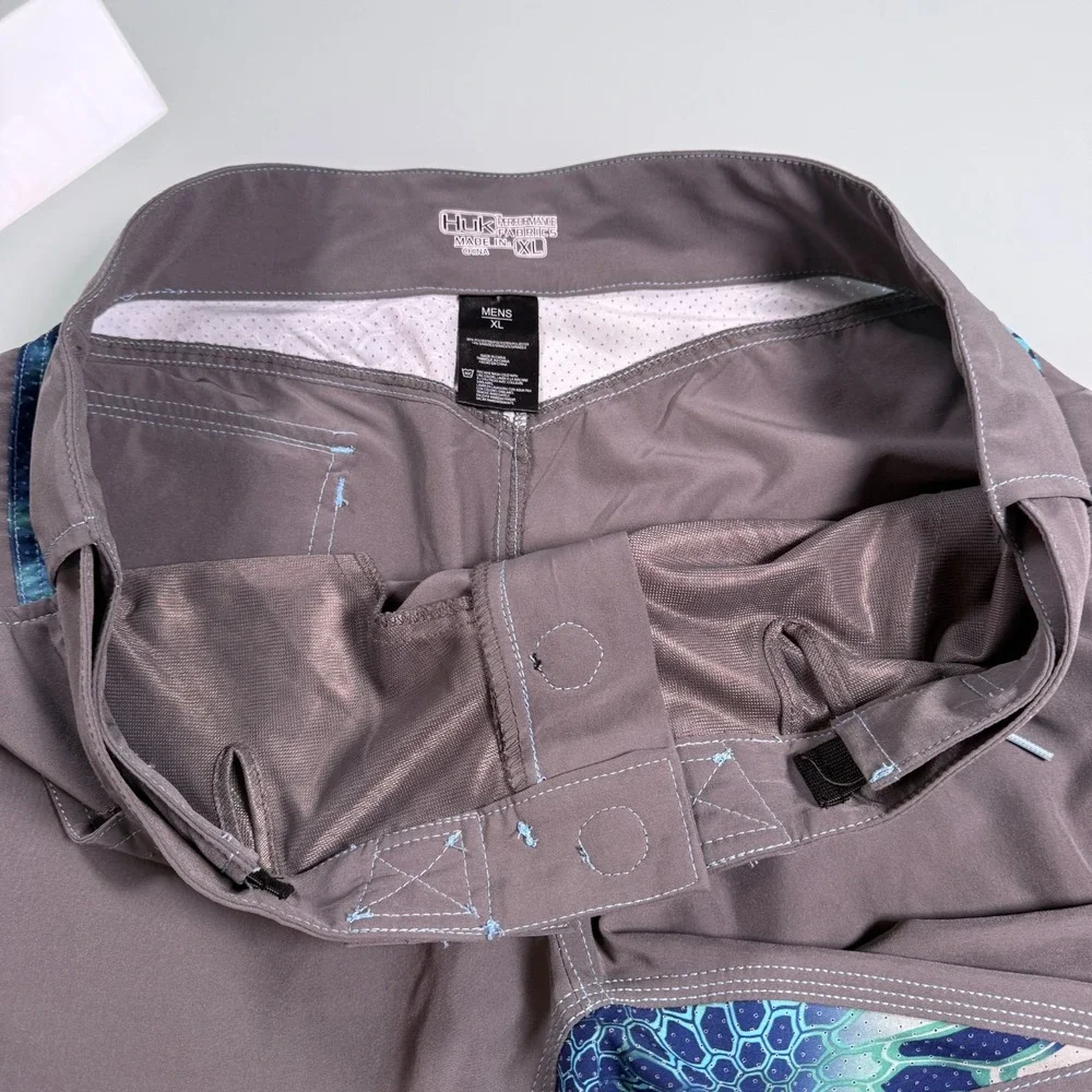 HUK Fishing Shorts Mens XL Gray Hybrid Boardshorts Swim Trunks P0000545